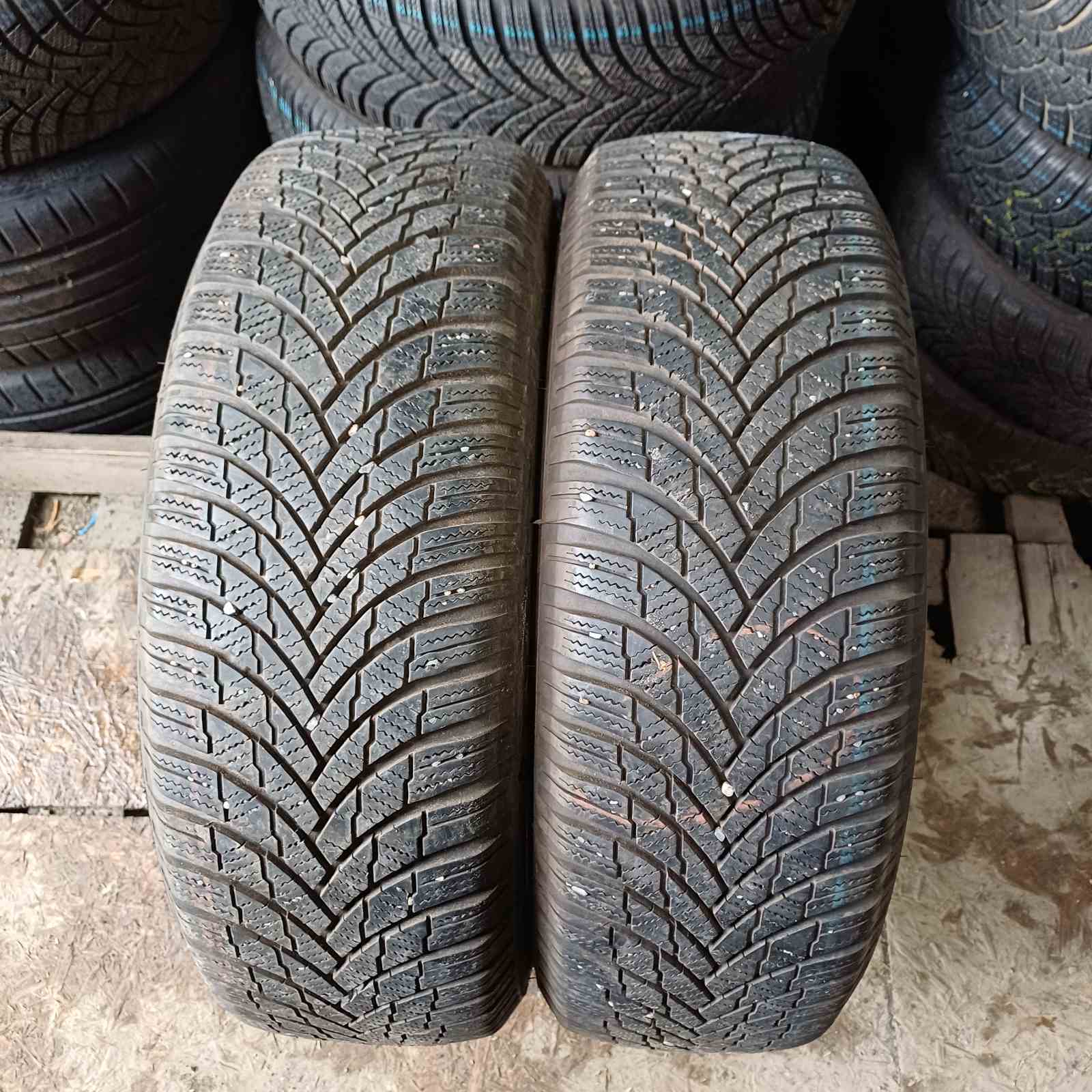 Firestone WinterHawk4  215/65R16